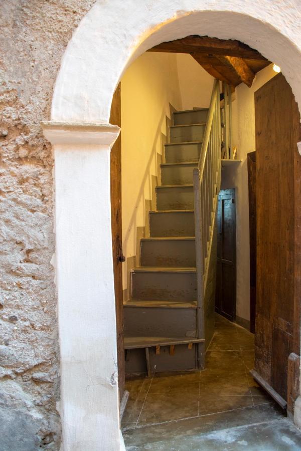 Palazzo Del Diplomatico Villa Belmonte Calabro Bagian luar foto