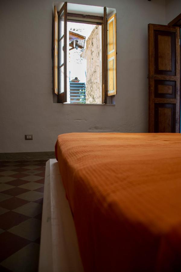 Palazzo Del Diplomatico Villa Belmonte Calabro Bagian luar foto