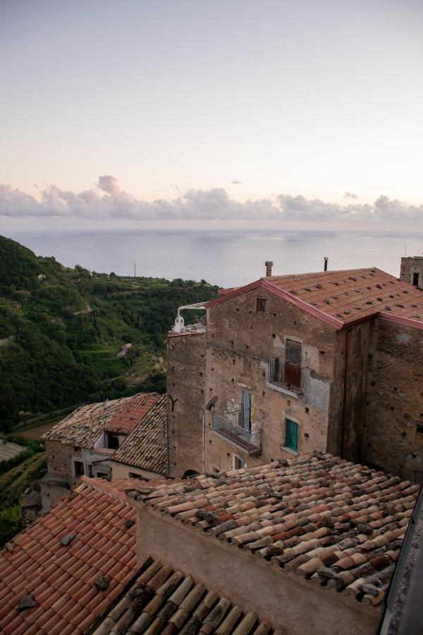 Palazzo Del Diplomatico Villa Belmonte Calabro Bagian luar foto