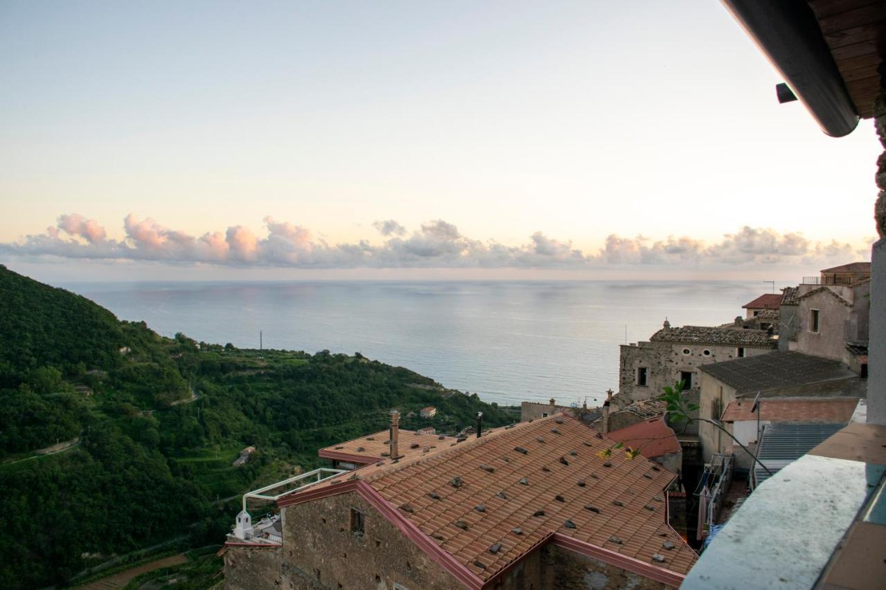 Palazzo Del Diplomatico Villa Belmonte Calabro Bagian luar foto