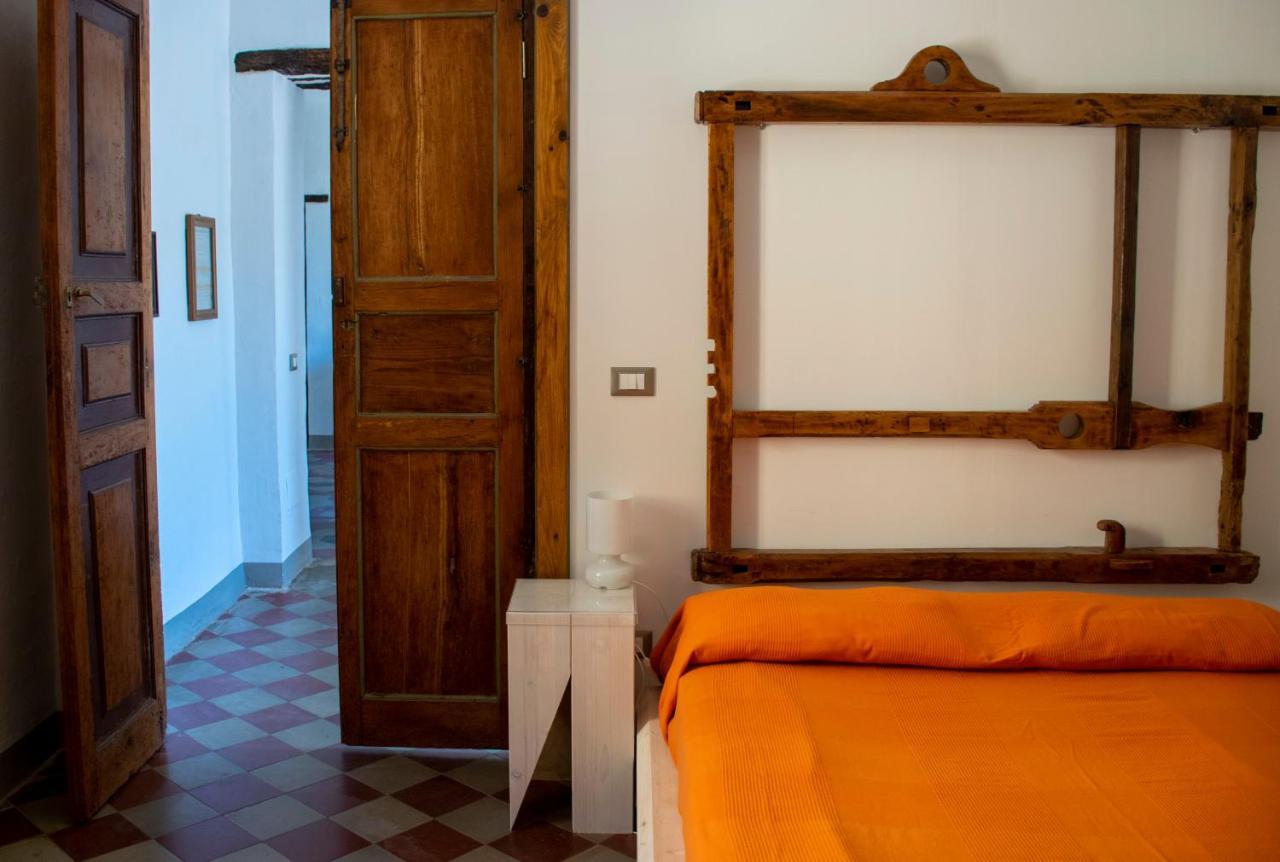 Palazzo Del Diplomatico Villa Belmonte Calabro Bagian luar foto