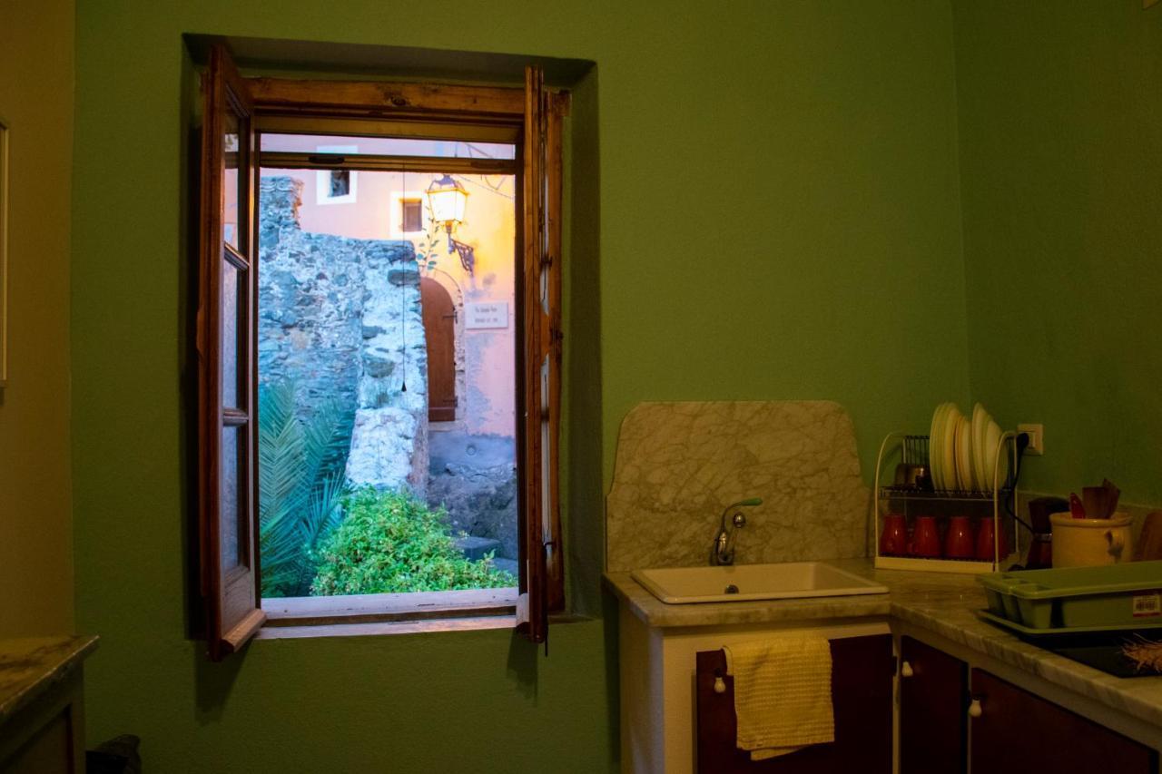 Palazzo Del Diplomatico Villa Belmonte Calabro Bagian luar foto