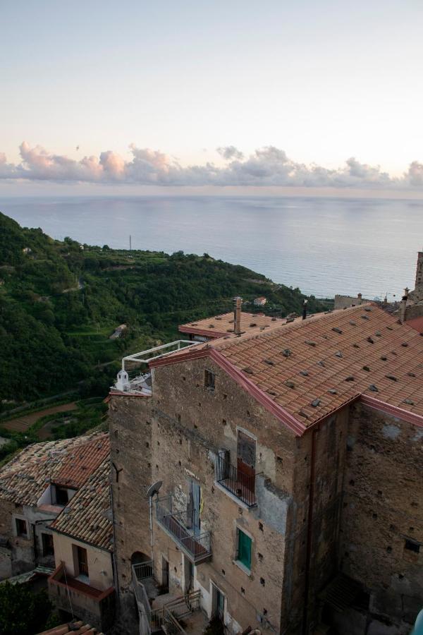 Palazzo Del Diplomatico Villa Belmonte Calabro Bagian luar foto